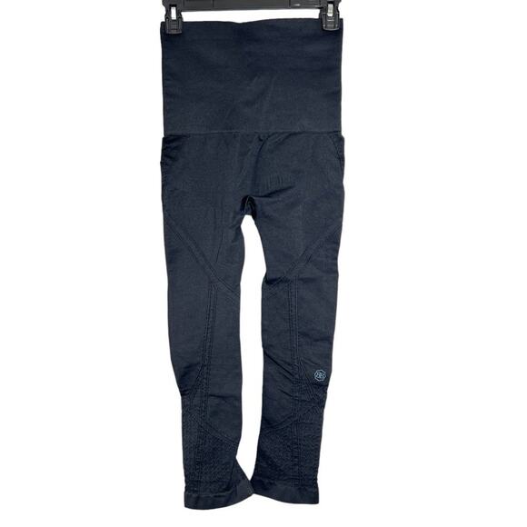 Belly Bandit Mother Tucker Capri Compression Leggings Size S Postpartum Textured - Picture 2 of 10